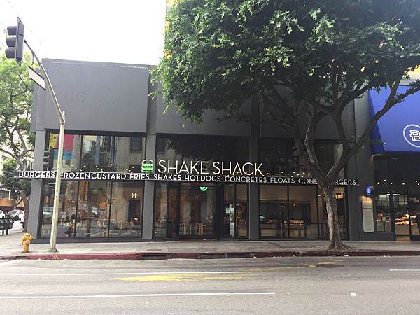 洛杉磯一日遊SHAKE SHACK